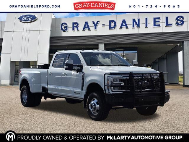 2023 Ford F-350 Super Duty Lariat