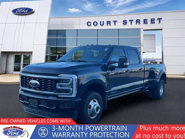 2025 Ford F-350 Super Duty Platinum