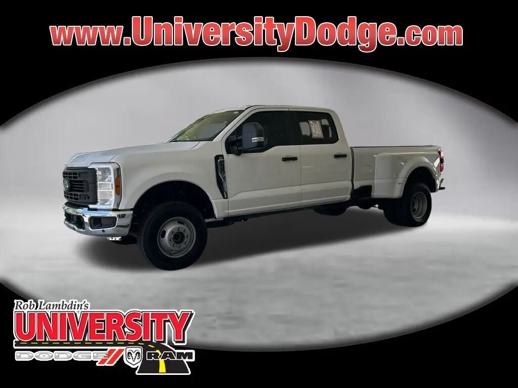 2025 Ford F-350 Super Duty King Ranch — photo 1 of 13