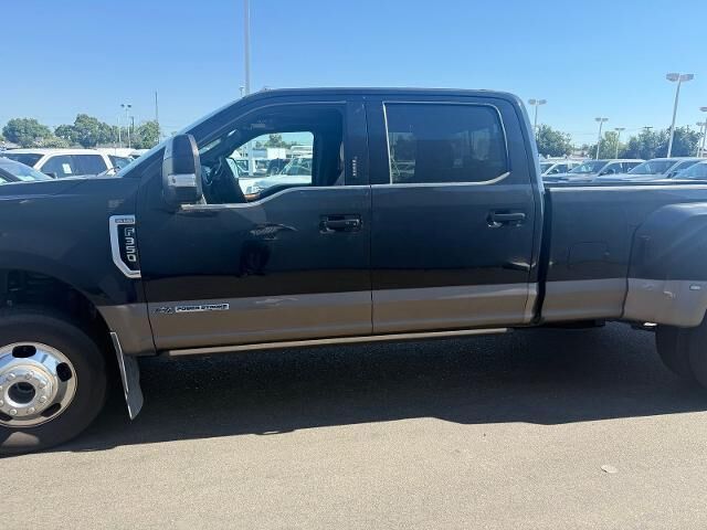 2022 Ford F-350 Super Duty King Ranch — photo 1 of 5