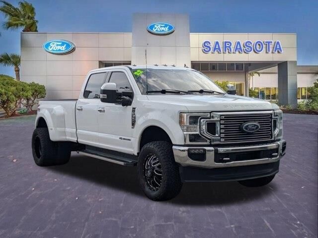 2022 Ford F-350 Super Duty Lariat — photo 1 of 13