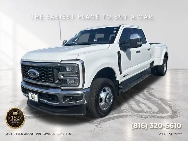 2025 Ford F-350 Super Duty Lariat — photo 1 of 13