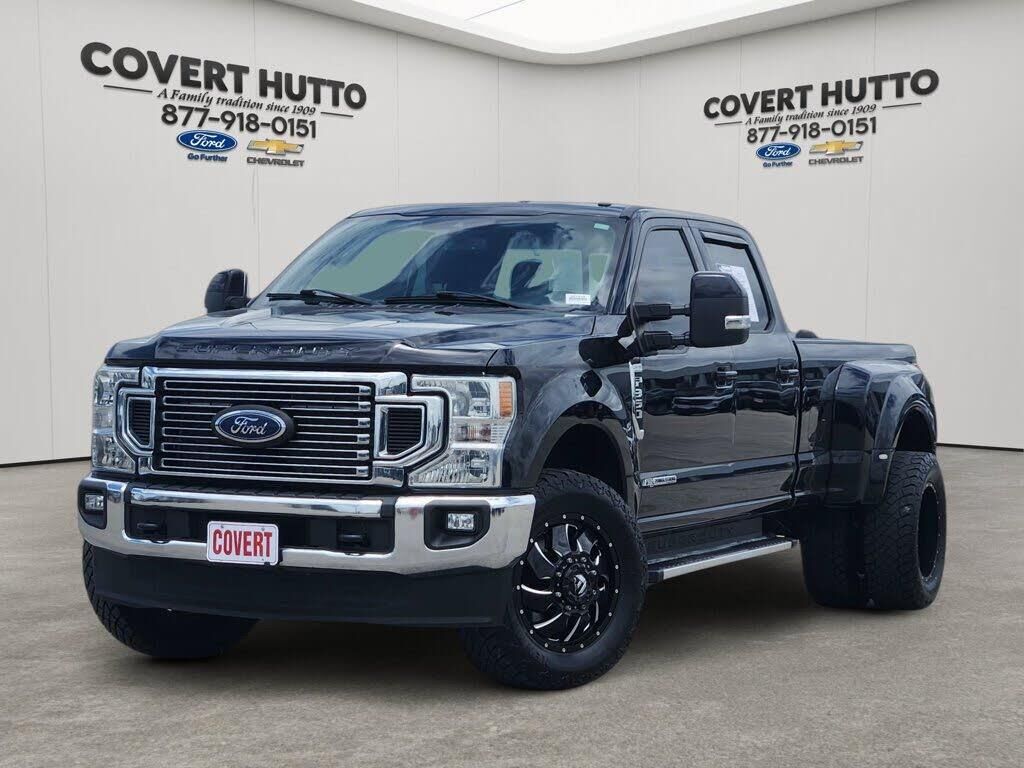 2022 Ford F-350 Super Duty Lariat — photo 1 of 1
