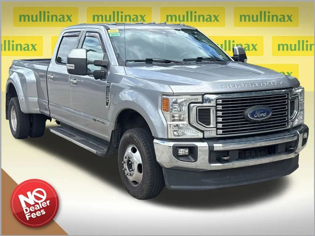 2020 Ford F-350 Super Duty Lariat — photo 1 of 13