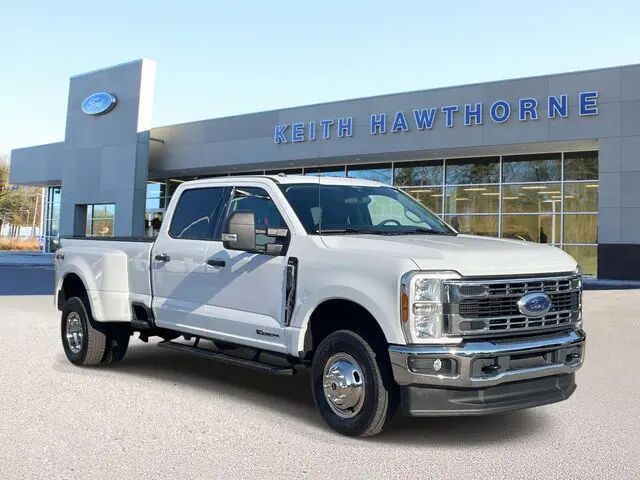 2026 Ford F-350 Super Duty XLT — photo 1 of 13