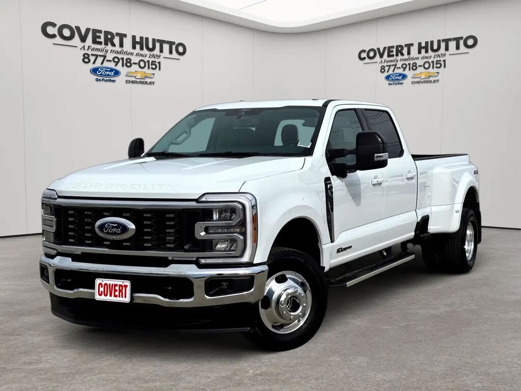 2026 Ford F-350 Super Duty Lariat — photo 1 of 13