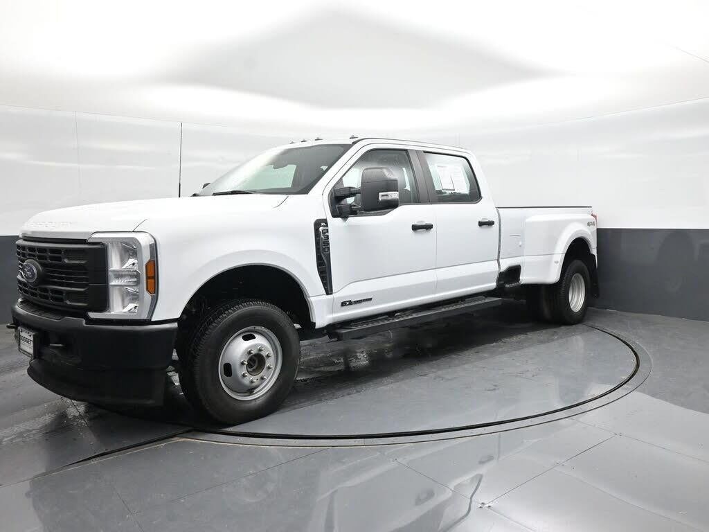 2024 Ford F-350 Super Duty XL — photo 1 of 1
