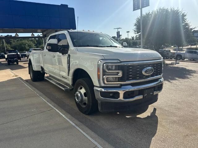2023 Ford F-350 Super Duty Lariat