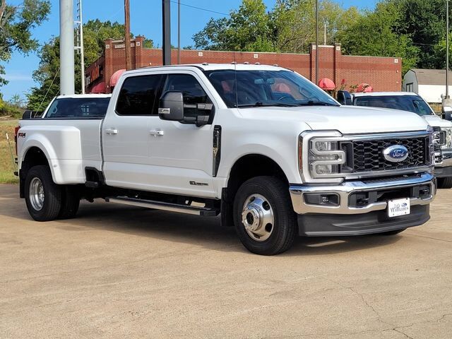 2024 Ford Super Duty F-350 DRW LARIAT