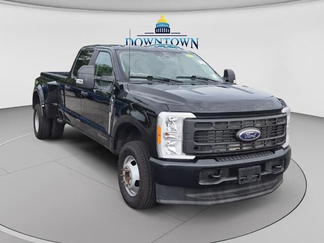 2023 Ford F-350 Super Duty Platinum