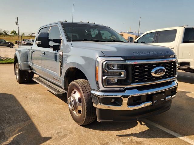 2023 Ford F-350 Super Duty Lariat