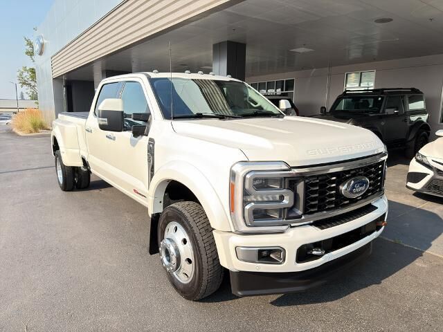 2023 Ford F-450 Super Duty Limited