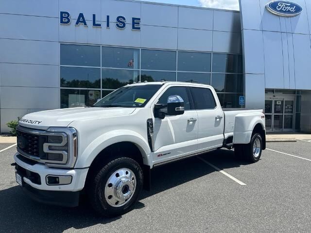 2026 Ford F-450 Super Duty Platinum