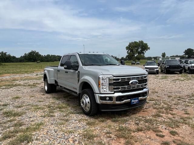2026 Ford F-450 Super Duty XLT