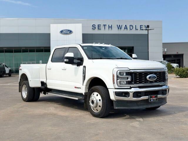 2023 Ford F-450 Super Duty Lariat