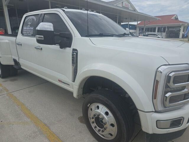 2024 Ford F-450 Super Duty Platinum