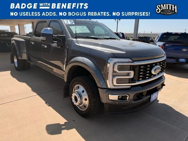 2025 Ford F-450 Super Duty Platinum