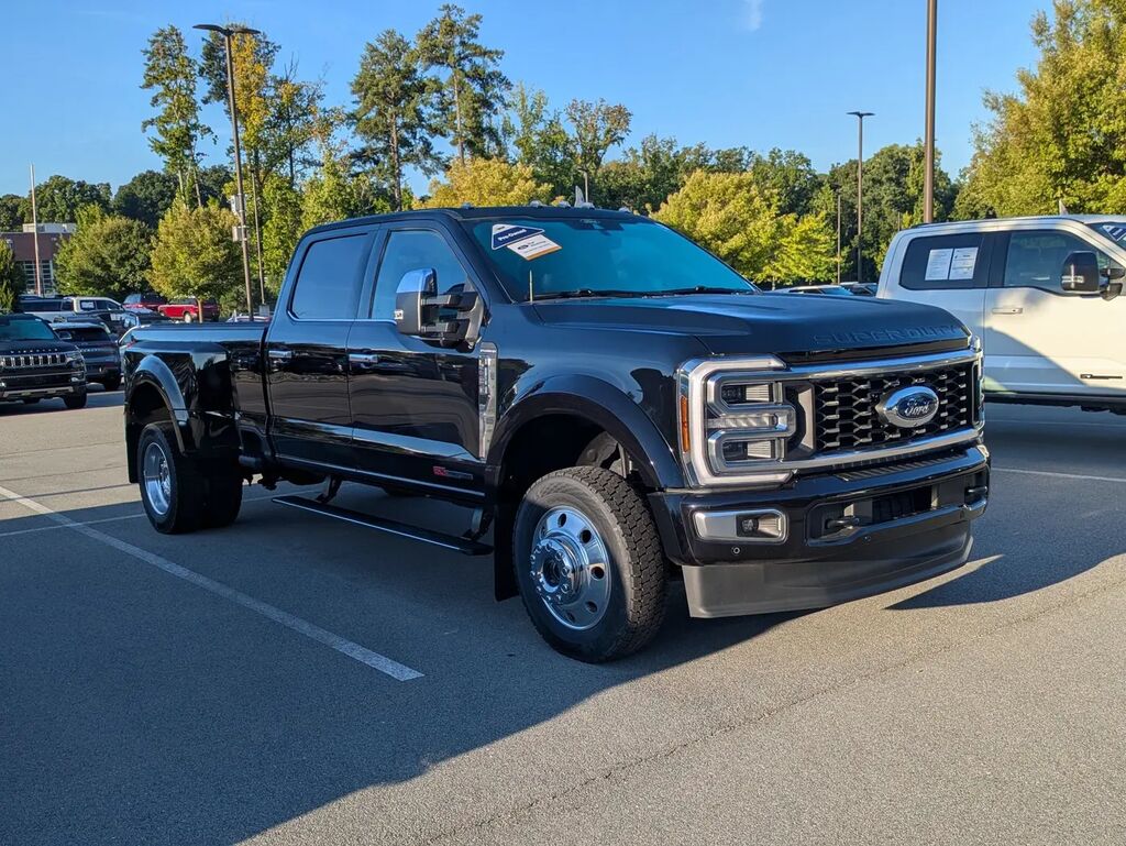 2025 Ford F-450 Super Duty Platinum — photo 1 of 13