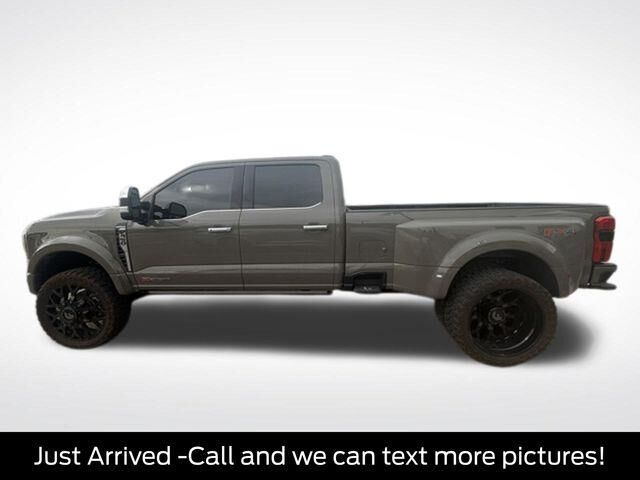 2026 Ford F-450 Super Duty Platinum