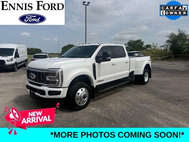 2026 Ford F-450 Super Duty Platinum