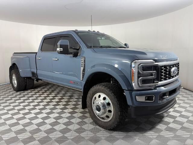 2023 Ford F-450 Super Duty Limited