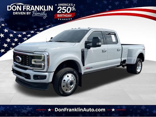 2025 Ford F-450 Super Duty Platinum