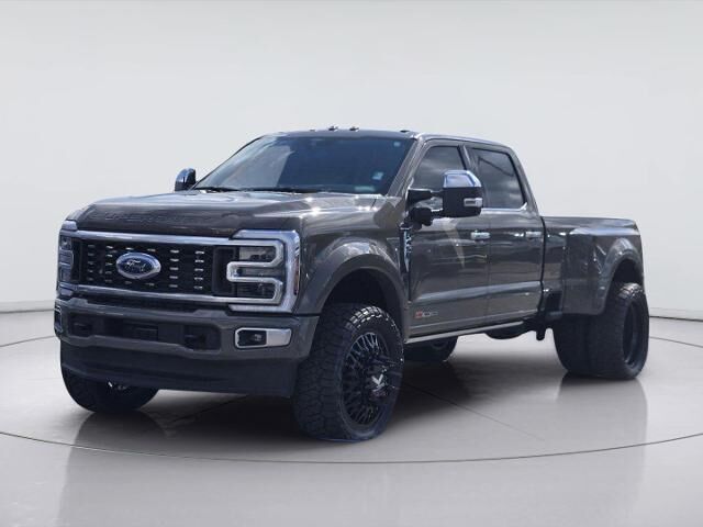 2026 Ford F-450 Super Duty Platinum