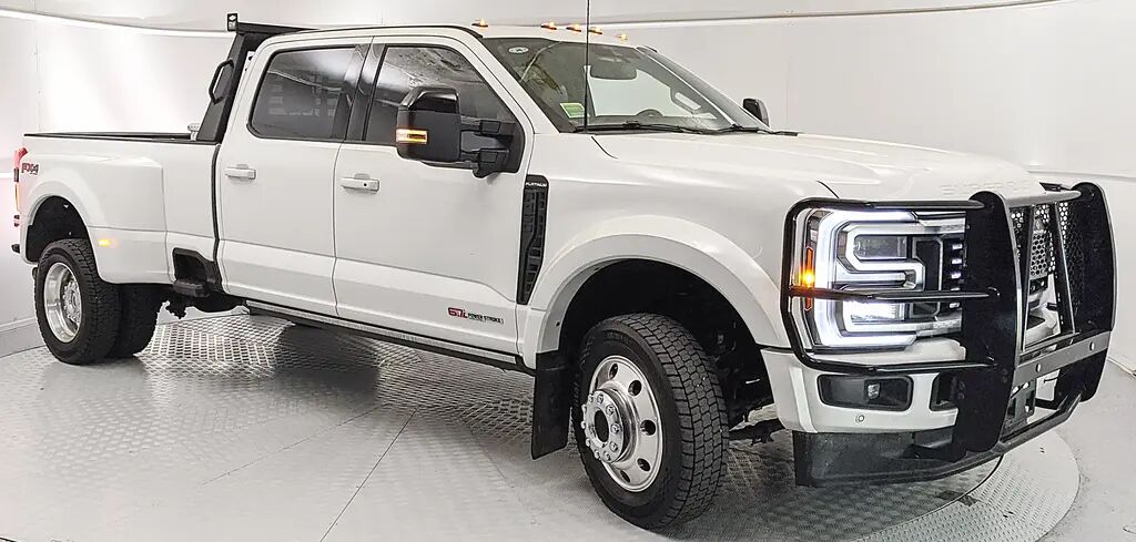 2026 Ford F-450 Super Duty Platinum — photo 1 of 13