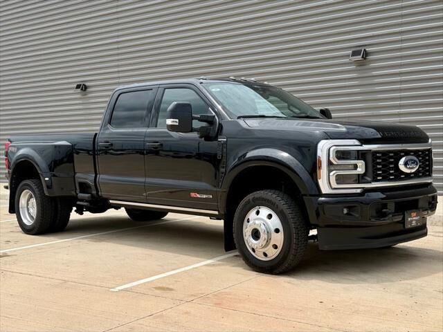 2026 Ford F-450 Super Duty Platinum