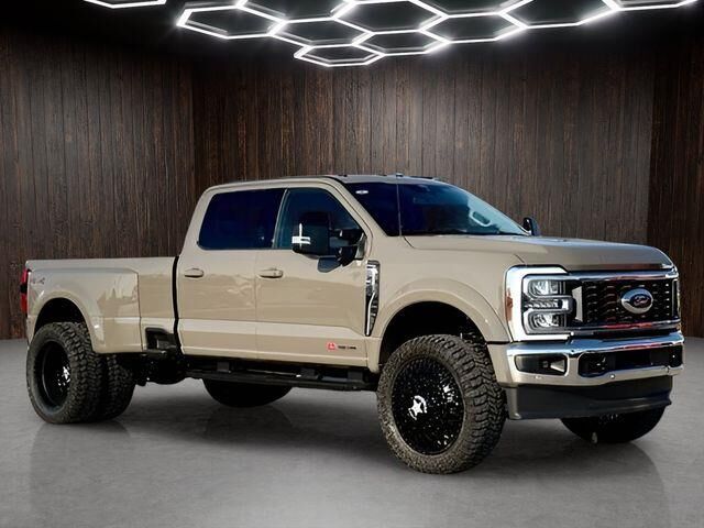 2026 Ford F-450 Super Duty Lariat