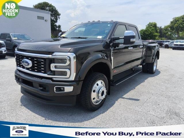 2025 Ford F-450 Super Duty Platinum — photo 1 of 13