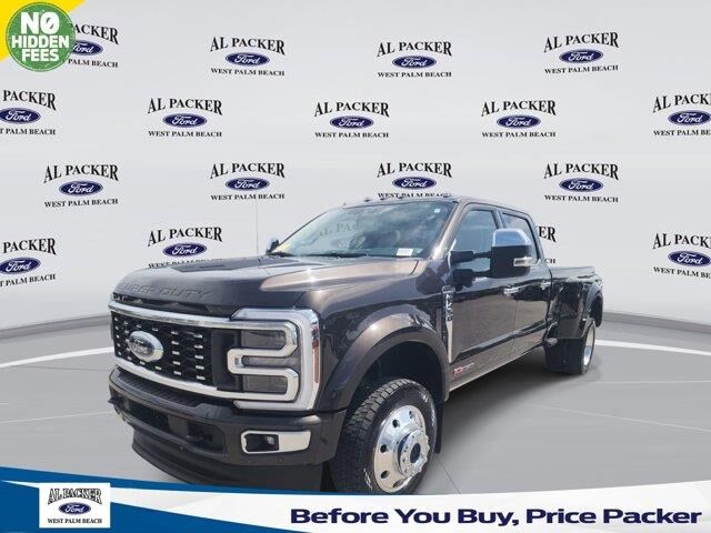 2025 Ford F-450 Super Duty Platinum