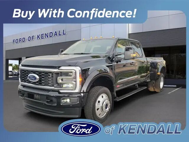 2026 Ford F-450 Super Duty Platinum