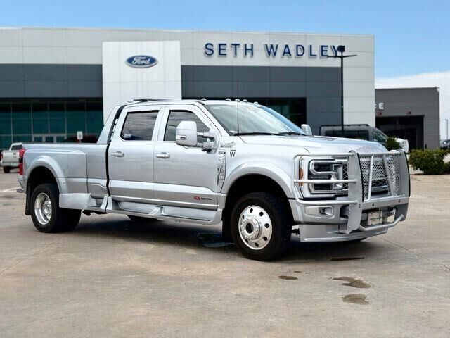 2023 Ford F-450 Super Duty Limited