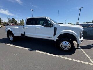 2026 Ford F-450 Super Duty Platinum