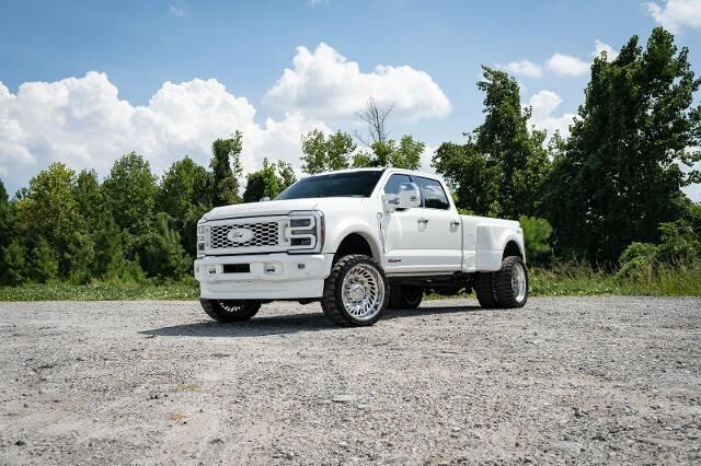 2024 Ford F-450 Super Duty Platinum