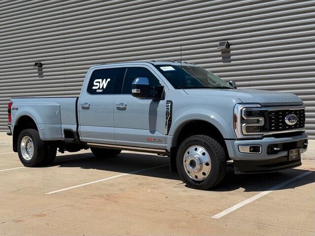 2024 Ford F-450 Super Duty Limited