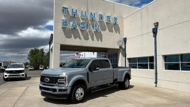 2026 Ford F-450 Super Duty Platinum