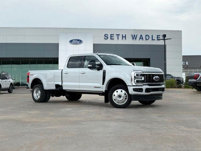 2026 Ford F-450 Super Duty Platinum