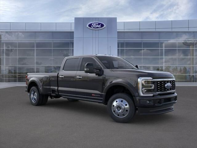 2025 Ford F-450 Super Duty Platinum