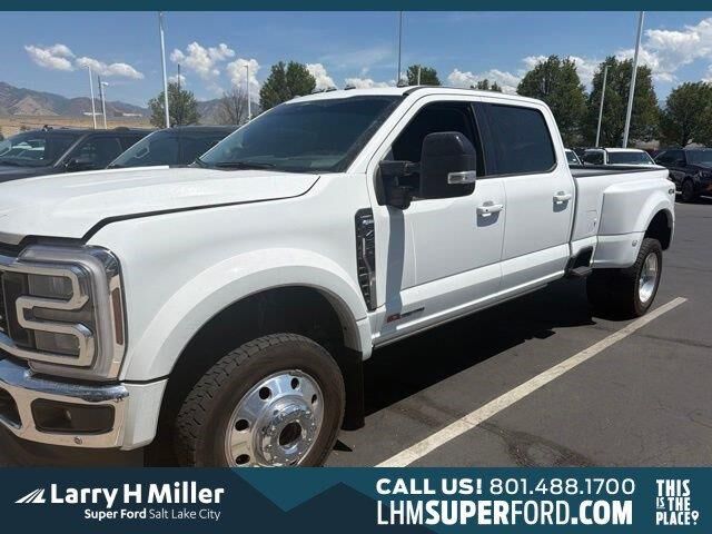 2025 Ford F-450 Super Duty Lariat