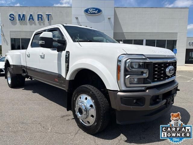 2023 Ford F-450 Super Duty King Ranch — photo 1 of 4