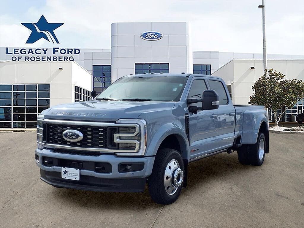 2026 Ford F-450 Super Duty Platinum — photo 1 of 1