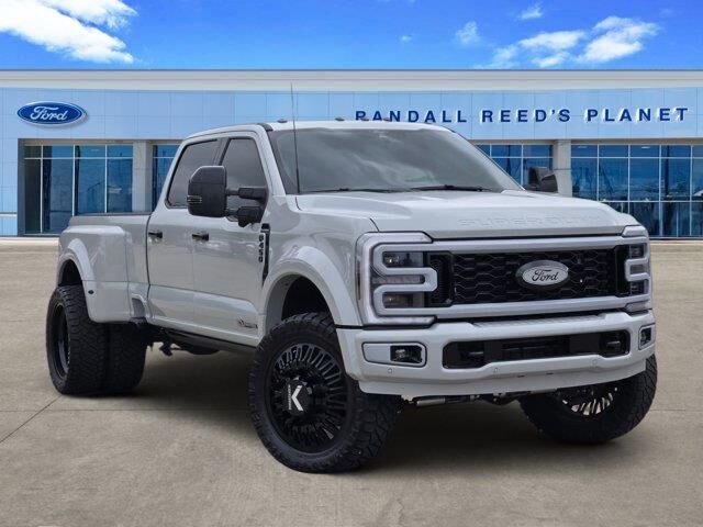 2026 Ford F-450 Super Duty Platinum