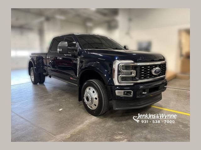2024 Ford F-450 Super Duty Platinum