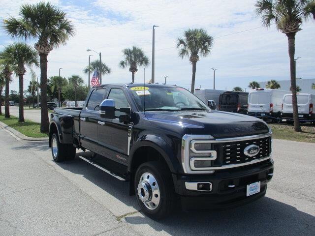 2024 Ford F-450 Super Duty Platinum