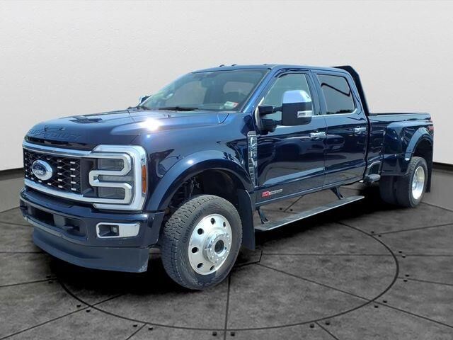 2025 Ford F-450 Super Duty Platinum
