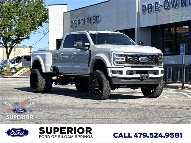 2025 Ford F-450 Super Duty Platinum — photo 1 of 13