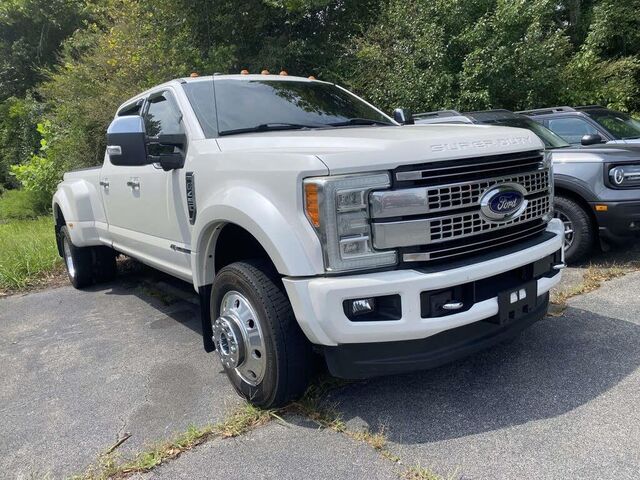 2017 Ford F-450 Super Duty Platinum
