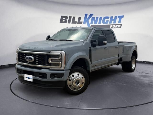 2026 Ford F-450 Super Duty Platinum